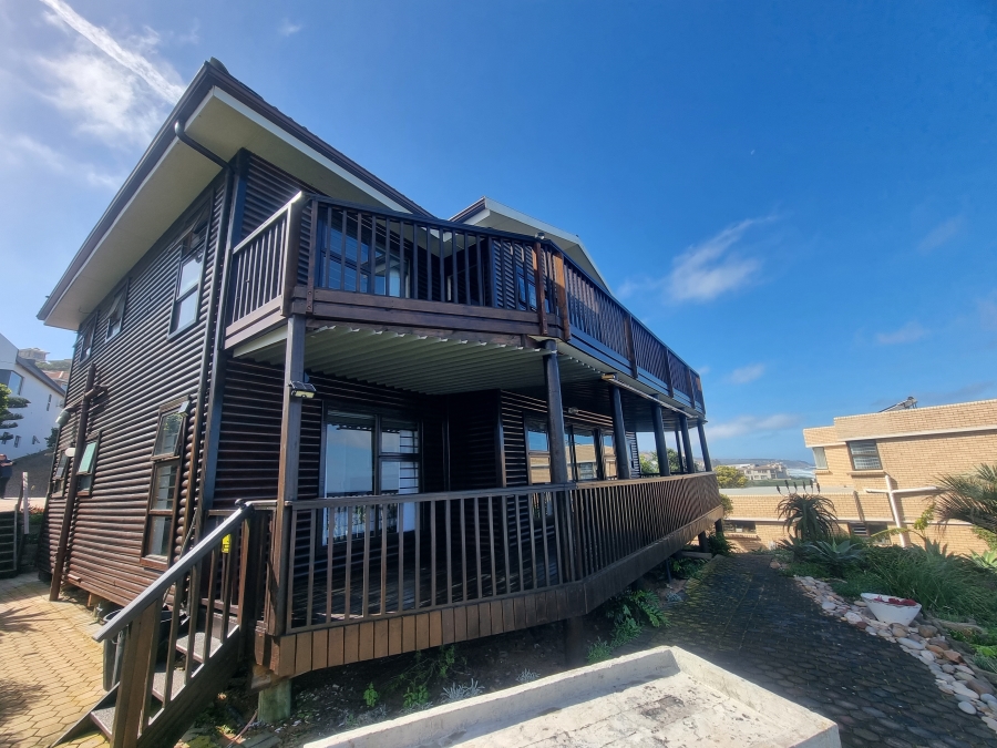 4 Bedroom Property for Sale in Dana Bay Western Cape